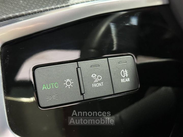 Audi Q3 Sportback 45 TFSIe  245 ch S tronic 6 S line - 13