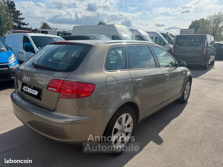 Audi A3 Sportback 20 fsi 150ch boite automatique 93000Km 1ere Main - 2
