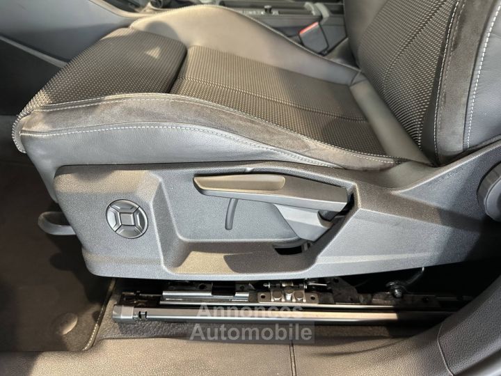 Audi Q3 45 TFSIe 245 ch S tronic 6 S line - 13