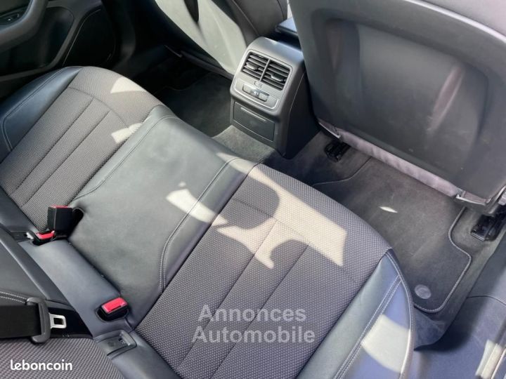 Audi A4 20 TDI 150 CH S-LINE - 9