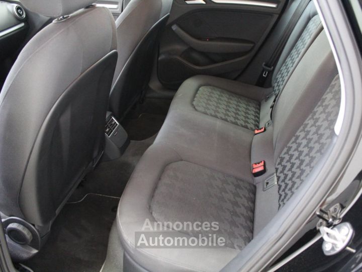 Audi A3 Sportback SPORT-DESIGN QUATTRO DSG - 5