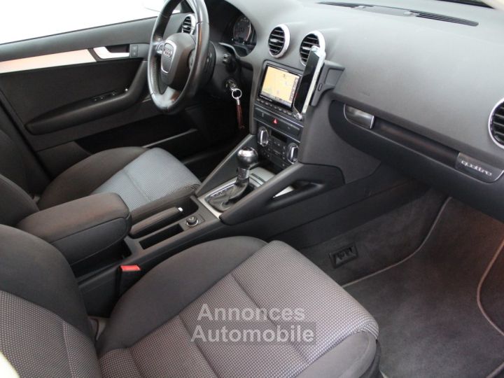 Audi A3 Sportback 20 TFSI Ambition Quattro S-tronic - 4