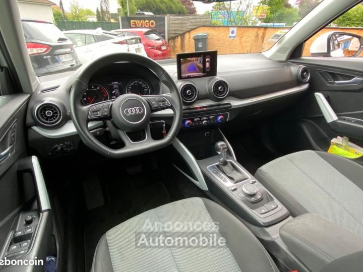 Audi Q2 15 35 TFSI 150 ADVANCED S-TRONIC BVA - 13