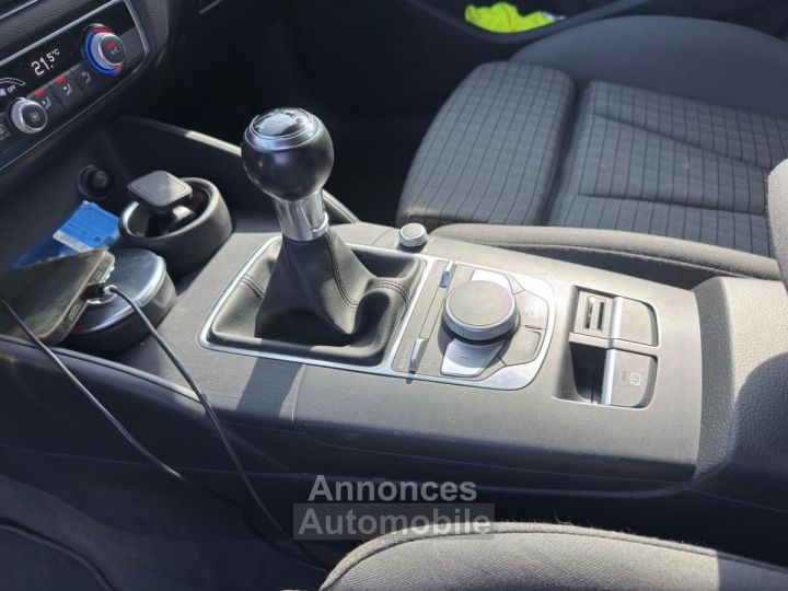 Audi A3 20 TDI 150 BUSINESS LINE - 23