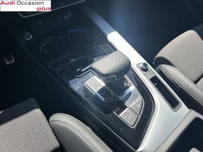 Audi A4 Avant 40 TDI 190 S tronic 7 S line   - 35