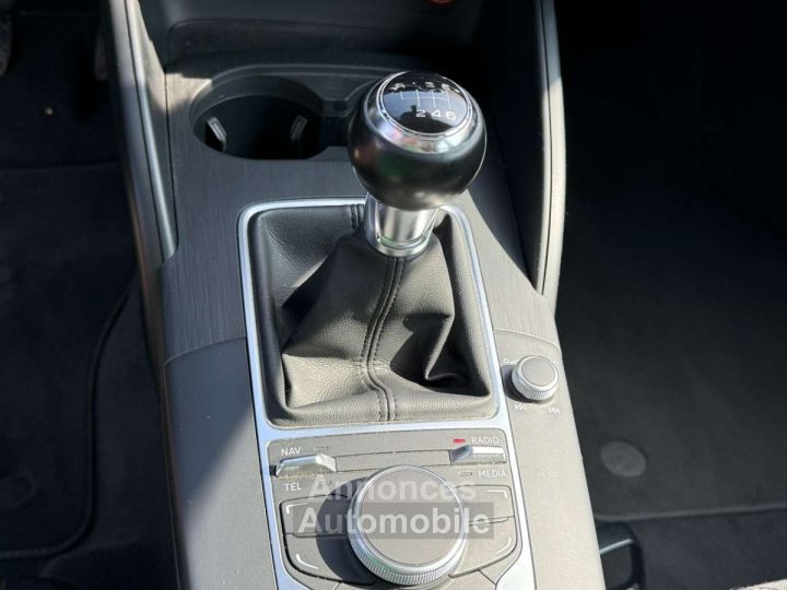 Audi A3 Sportback 16 TDi- S line 1er propriétaire - 10