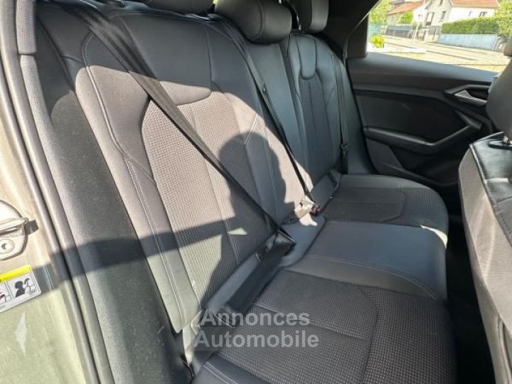 Audi A1 Sportback 10 30 TFSI 110CH S-LINE S-TRONIC BVA - 14