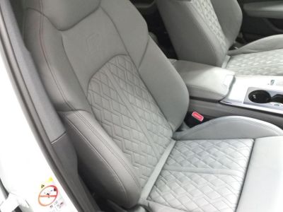 Audi A6 Avant 55 TFSIe 367 ch S tronic 7 Quattro Competition   - 17
