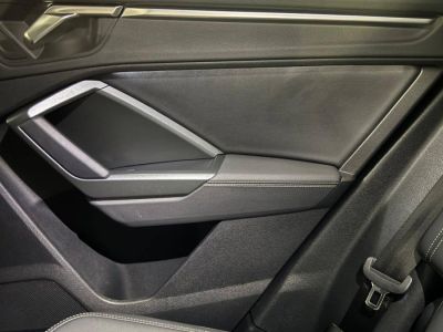 Audi Q3 45 TFSIe 245 ch S tronic 6 S line   - 10