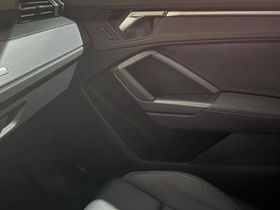 Audi Q3 45 TFSIe 245 ch S tronic 6 S line   - 17