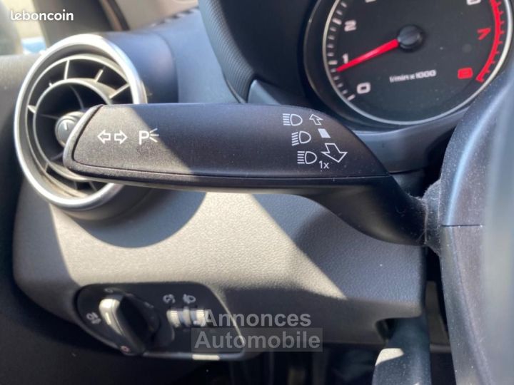 Audi A1 12 TFSI 86 AMBIENTE - 19