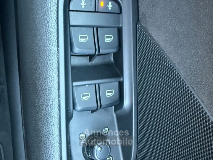 Audi A3 berline 20 tdi 150 s line tronic 6 avec toit ouvrant ges chauffants radar avant re gps - 17
