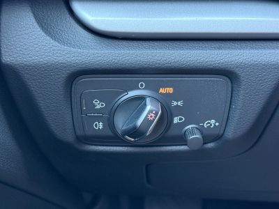 Audi A3 berline 20 tdi 150 s line tronic 6 avec toit ouvrant ges chauffants radar avant re gps   - 18