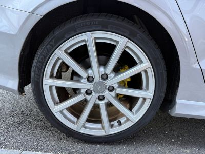 Audi A3 berline 20 tdi 150 s line tronic 6 avec toit ouvrant ges chauffants radar avant re gps   - 29