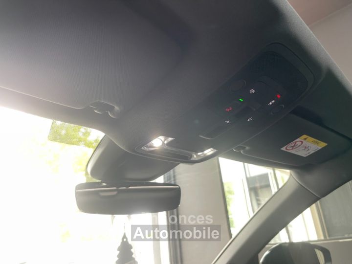 Audi A3 Sportback 45 TFSIe 245 S tronic 6 Competition / MATRIX LED / TOIT OUVRANT - 16