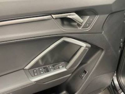 Audi Q3 35 TFSI 150 ch S tronic 7 S line   - 17