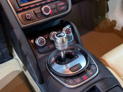 Audi R8 42i V8 Quattro FSI R tronic Full Hist Etat Neuf   - 11