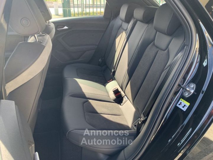 Audi A1 Sportback 40 TFSI 200CH S LINE S TRONIC 6 - 17