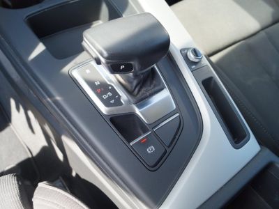 Audi A4 40TFSI S-tronic Aut LED NAVI PDC ALU   - 19