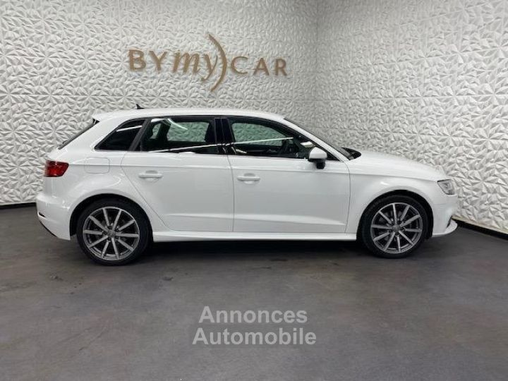 Audi A3 Sportback 40 e-tron 204 S tronic 6 Design Luxe - 2