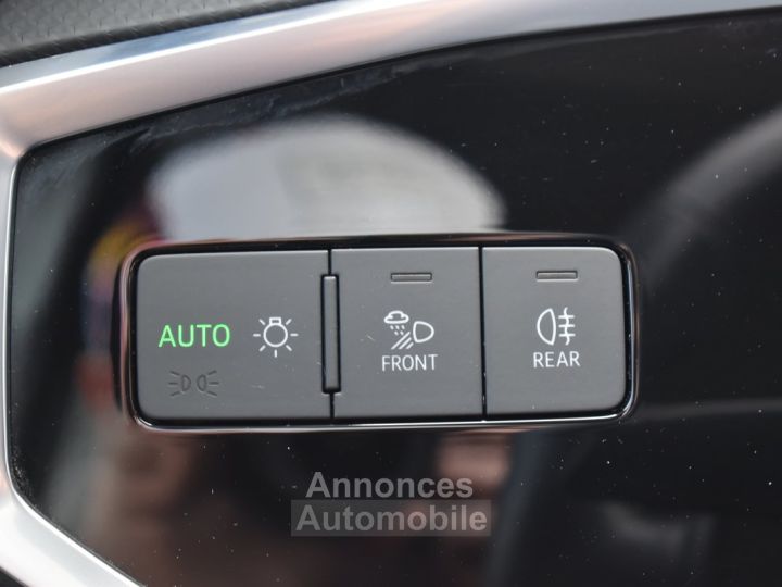 Audi Q3 35 TFSI 150CH MILD HYBRID BUSINESS LINE S TRONIC 7 - 21