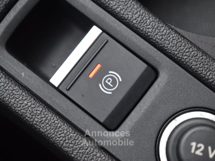 Audi A3 BERLINE 35 TFSI 150CH MILD HYBRID BUSINESS LINE S TRONIC 7 - 37