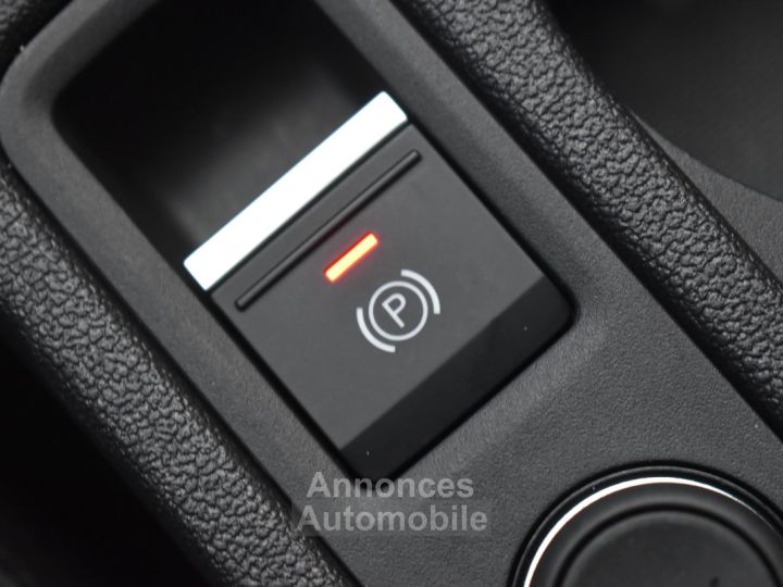 Audi A3 Sportback 30 TFSI 110CH MILD HYBRID DESIGN LUXE S TRONIC 7 - 36