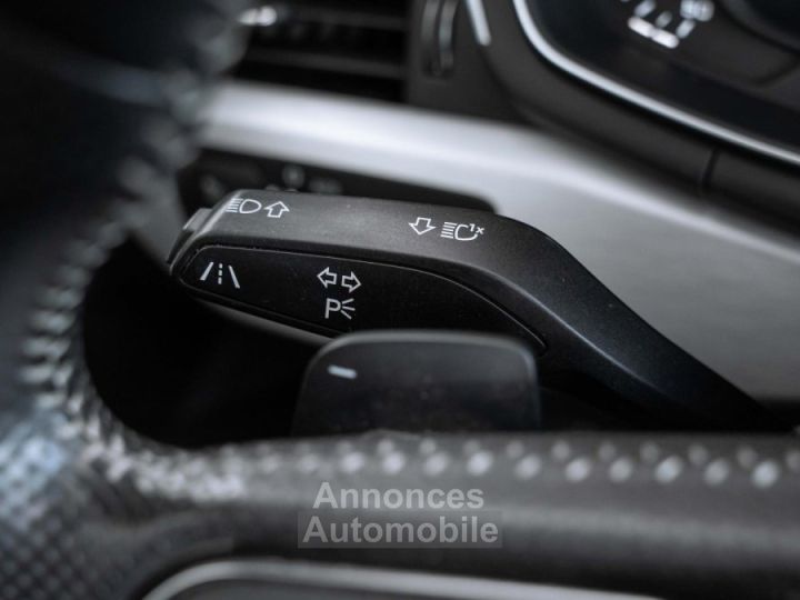 Audi A4 Avant 30 V6 TDI 218 S-tronic S line - 24