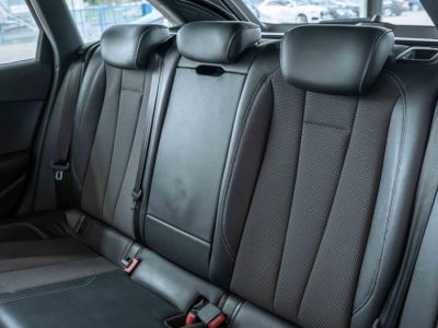 Audi A4 Avant 30 V6 TDI 218 S-tronic S line   - 38