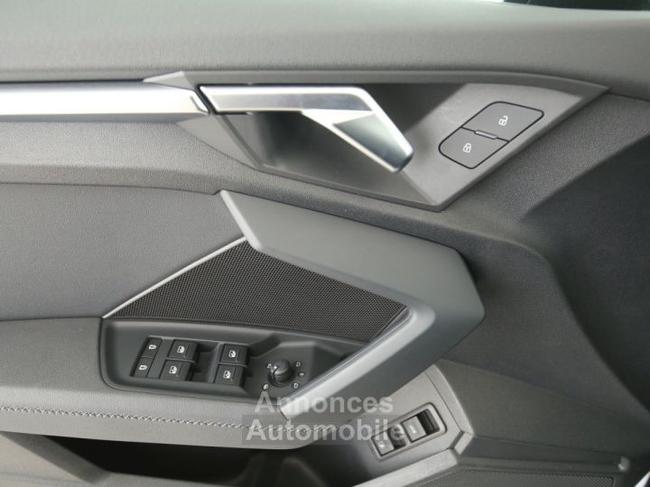 Audi A3 Sportback 40 TFSIe 204 S tronic 6 Design - 5P + S line INT - 10
