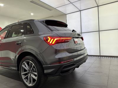 Audi Q3 45 TFSIe 245 ch S tronic 6 S line   - 9