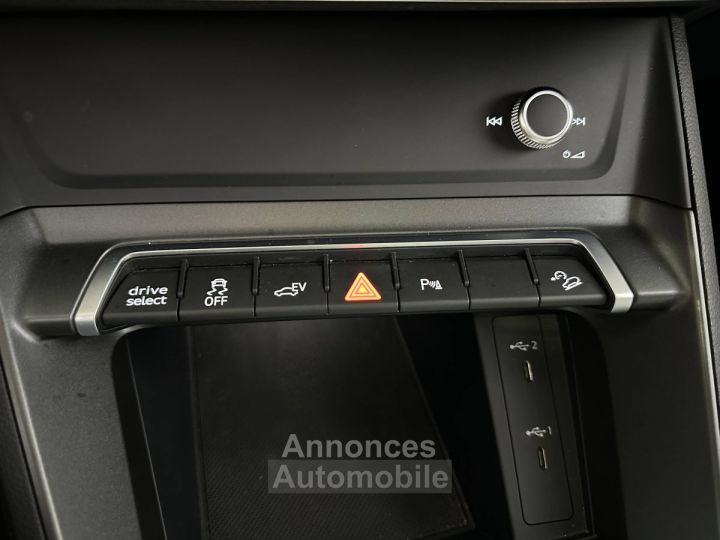 Audi Q3 45 TFSIe 245 ch S tronic 6 S line - 43