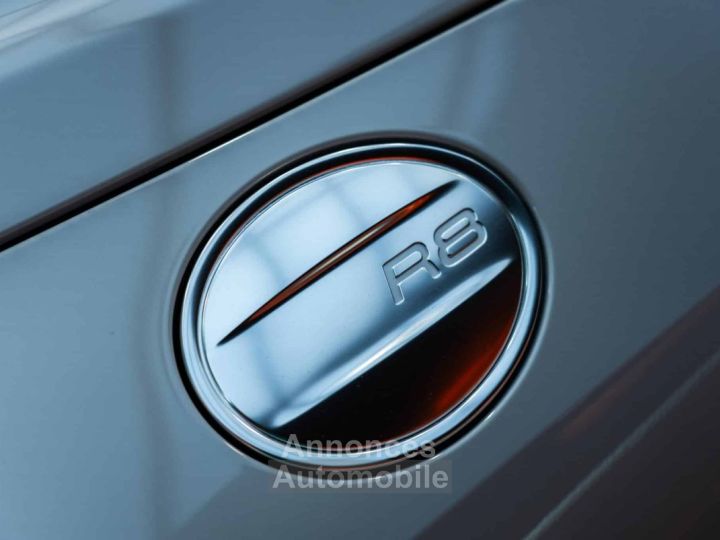Audi R8 Spyder QUATTRO 52L V10 FSI 620 PERFORMANCE S-TRONIC7 - 23