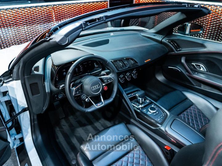 Audi R8 Spyder QUATTRO 52L V10 FSI 620 PERFORMANCE S-TRONIC7 - 35