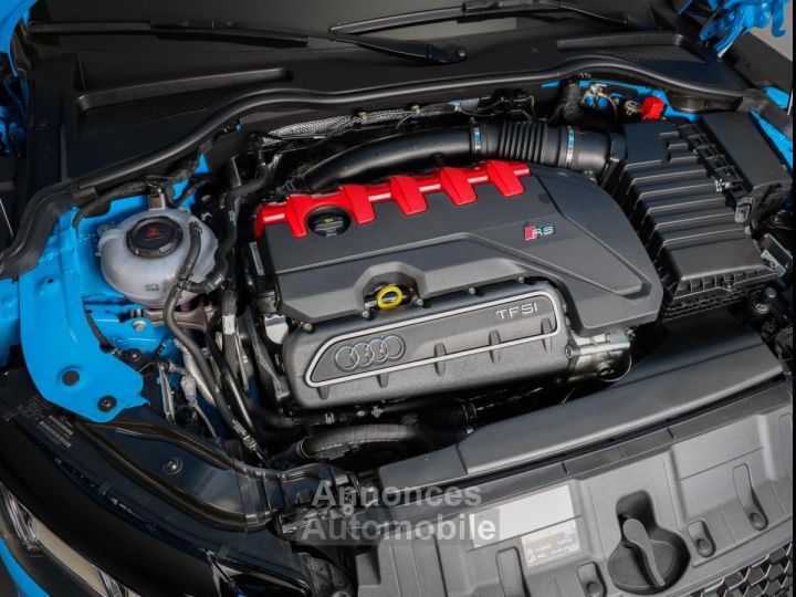 Audi TT RS QUATTRO ROADSTER 5 cylindres 25 L 20S TURBO - 24