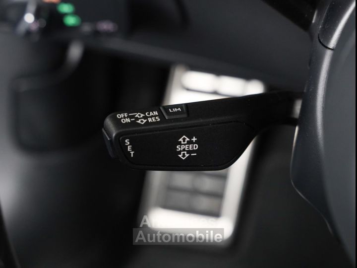 Audi TT RS QUATTRO ROADSTER 5 cylindres 25 L 20S TURBO - 26