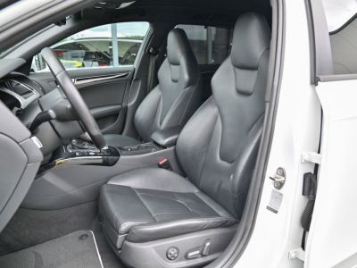 Audi A4 Avant 20 TFSI quattro S line   - 12