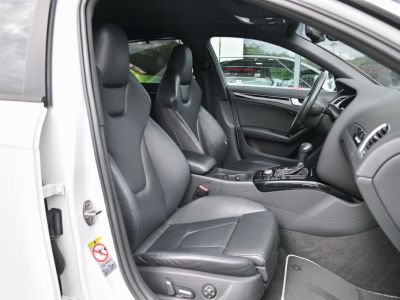 Audi A4 Avant 20 TFSI quattro S line   - 13