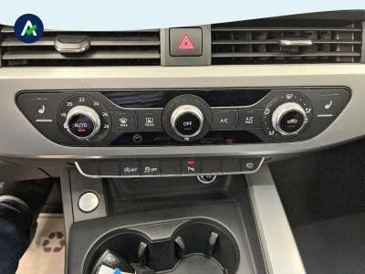 Audi A4 Avant 20 TDI 150ch ultra Design S tronic 7   - 11