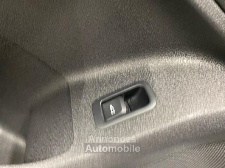 Audi Q2 35 TDI 150 S tronic 7 quattro Avus - 13