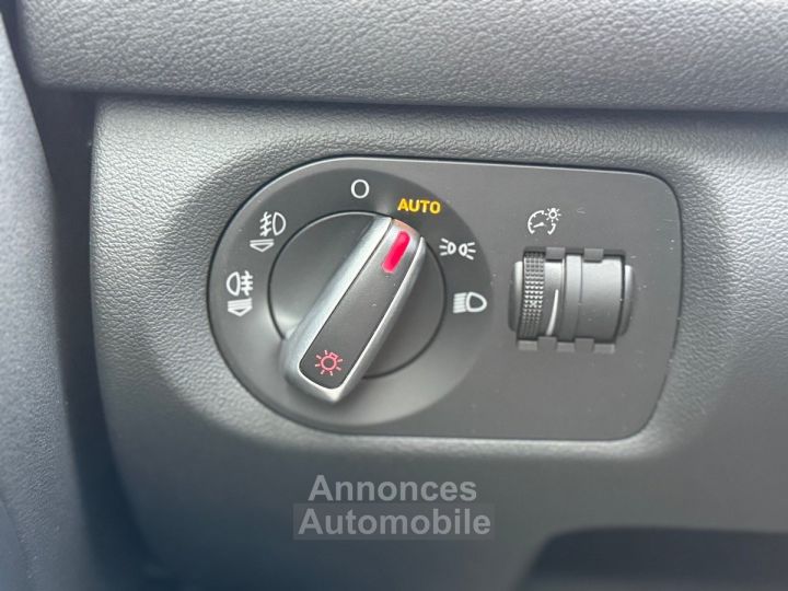 Audi A3 cabriolet 16 tdi 105 cv s line - 17
