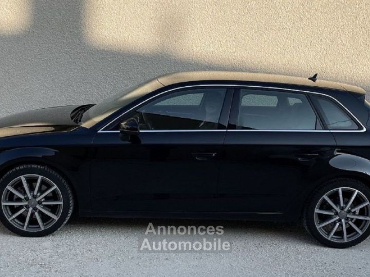 Audi A3 Sportback 35 TDI 150 S tronic 7 Design Luxe - 2