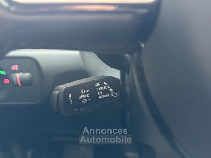 Audi Q3 S line 150 ch 14 TFSI S Tronic Sièges chauffants - Radar AV/AR - Feux LED auto - 12