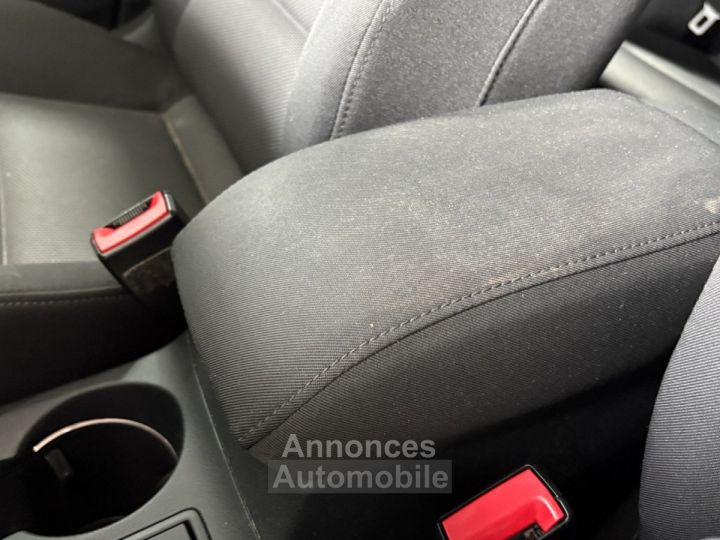 Audi Q3 S line 150 ch 14 TFSI S Tronic Sièges chauffants - Radar AV/AR - Feux LED auto - 21