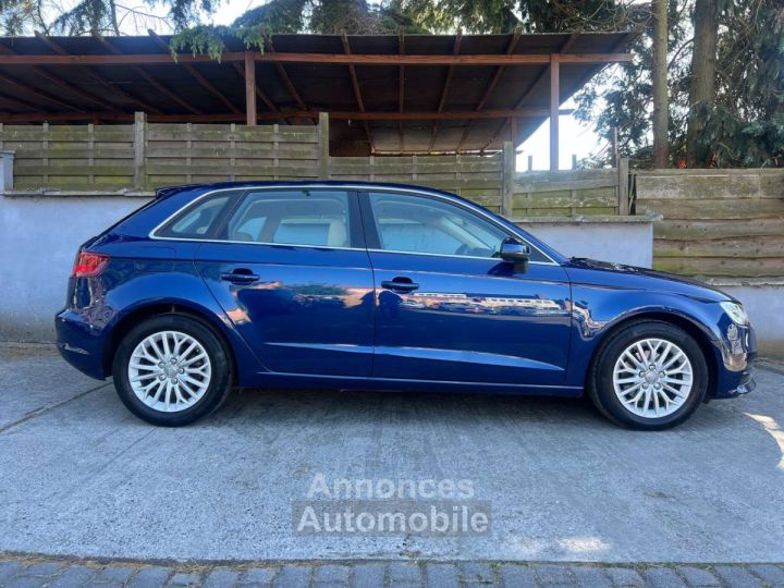 Audi A3 Sportback 20 TDi Quattro Ambiente (66596 km) - 2