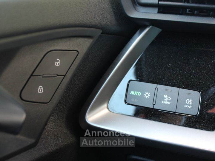 Audi A3 IV (2) SPORTBACK 20 35 TDI 150 S LINE S TRONIC 7 /TO / 1 ERE MAIN - 29