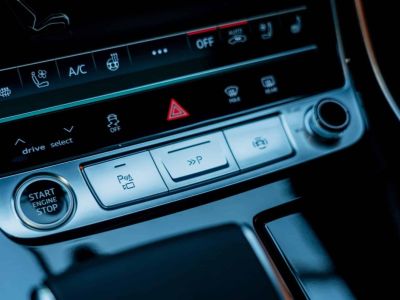Audi Q8 55 TFSI-E 394CH S LINE QUATTRO TRIPTRONIC 8   - 42