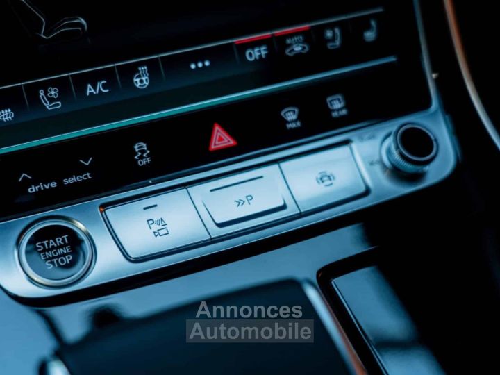 Audi Q8 55 TFSI-E 394CH S LINE QUATTRO TRIPTRONIC 8 - 42