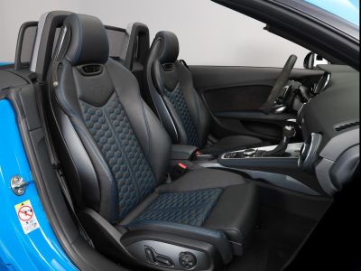 Audi TT RS QUATTRO ROADSTER 5 cylindres 25 L 20S TURBO   - 35
