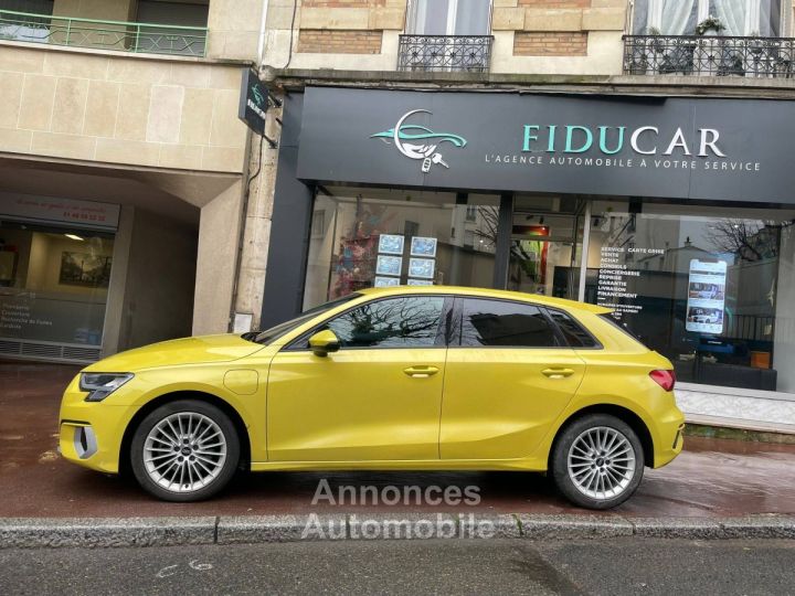 Audi A3 Sportback IV 40 TFSIe 204ch Design Luxe - 2
